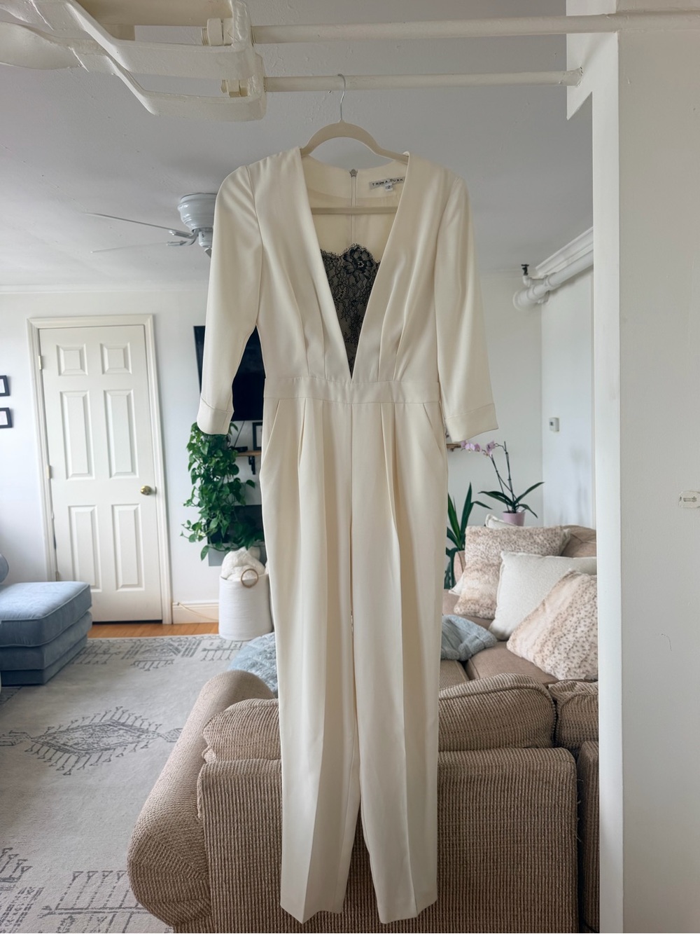 Trina Turk Cream Deep V-Neck Long Sleeve Jumpsuit